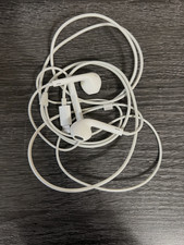 Apple Wired Earbuds Lightning Connectivity USED - FULLY FUNCTIONAL
