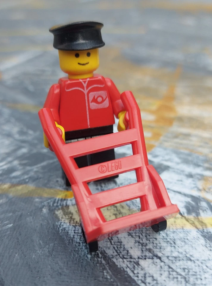 Lego Minifiguren 10 St. Classic Town Post Office mit Zubehör  - Bild 2 von 3