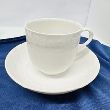 KPM Berlin Neuosier Kaffeetasse gro&szlig; 220 ml mit Untertasse Wei&szlig; 1. Wahl mehr da