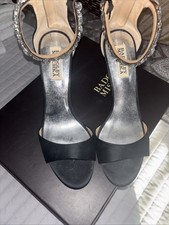 Tacones al tobillo Badgley Mischka negros satinados estrás talla 8