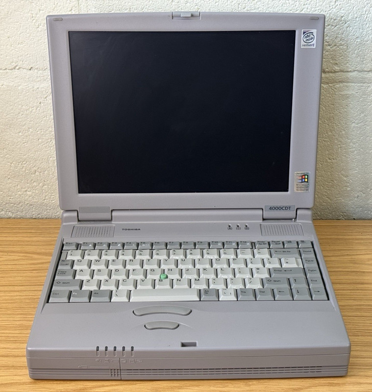 Vintage Toshiba Satellite 4000CDT Laptop - Pentium II, 4GB HDD - Untested