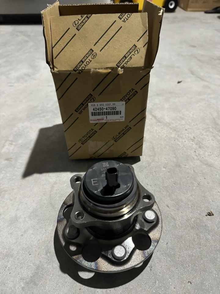 Conjunto de buje de rueda genuino Toyota Prius 2023-2025 42450-47090 Foto 3 de 3