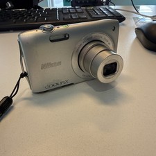 Nikon Coolpix S3300 16.0 Mega Pixels 6x Optical Zoom Compact Digital Camera READ