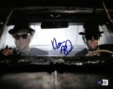Dan Aykroyd Signed Blues Brothers "Elwood Blues" Photo 8x10 Beckett