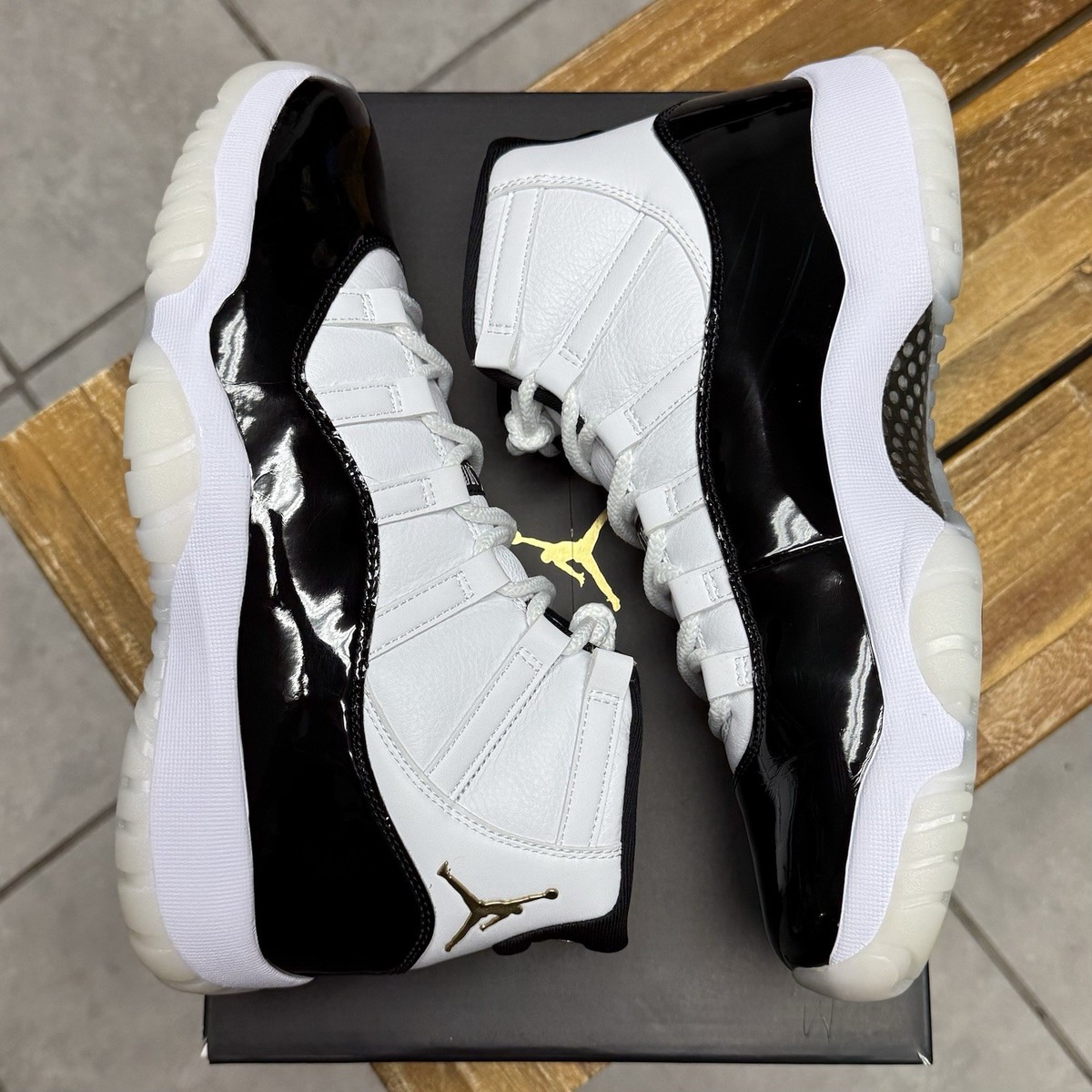 Jordan 11 Retro Gratitude / Defining Moments DMP - Size 9
