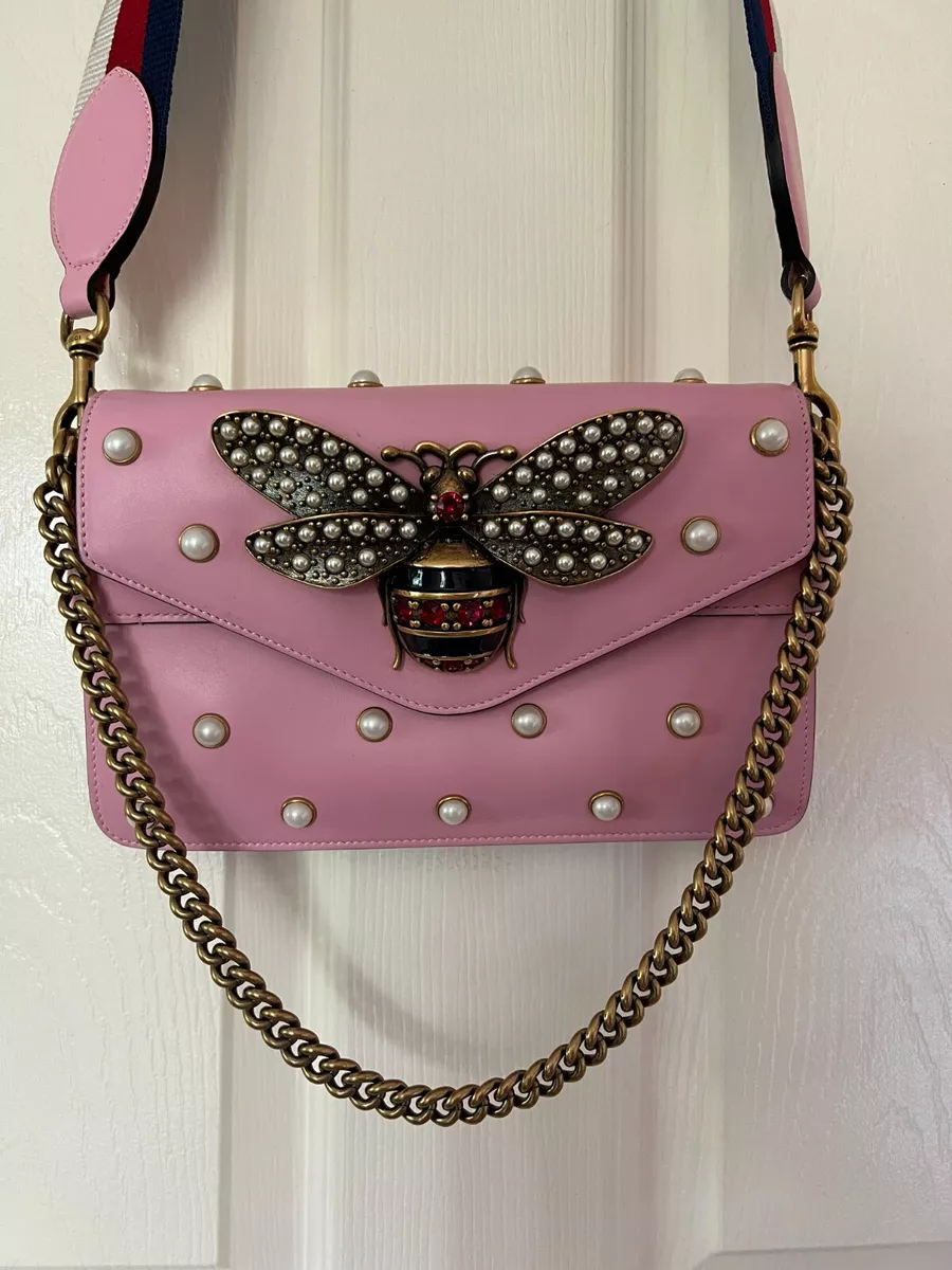 Gucci bee sale clutch bag
