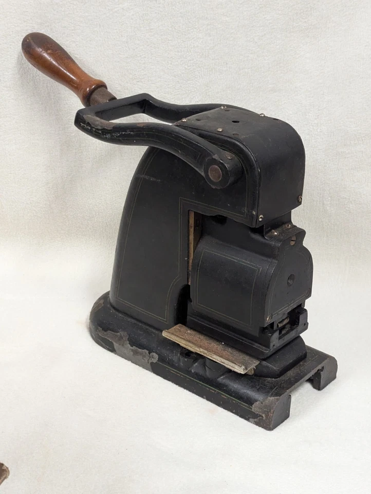 Antique Cummins Perforator Co. Initial Perforating Machine No. 100 Cast Iron - Image 4 of 4