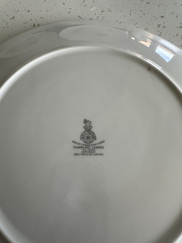 ROYAL DOULTON TUMBLING LEAVE 4 DINNER PLATE'S 26.5cm IN DIAMERTER. (B) - Picture 5 of 5