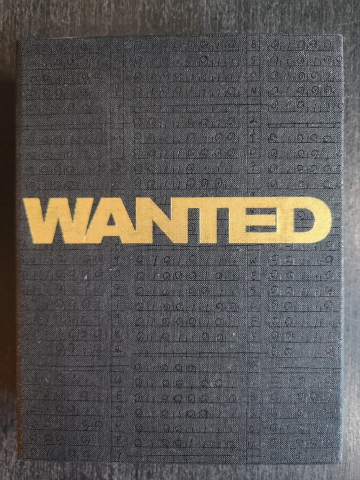 WANTED: BLU-RAY HTF SPECIAL EDITION BOX SET LUCITE BULLET W/ALL INSERTS SEALED! Foto 3 de 4