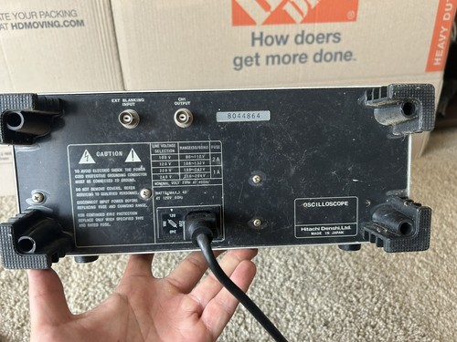 Hitachi Oscilloscope V-422 40MHz 2 Channel Portable Device  - Picture 8 of 9