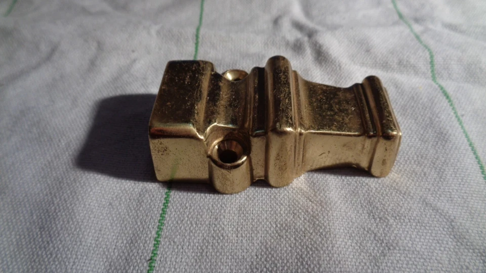 ELEMENT DE CREMONE LAITON 1970 - CHAPITEAU - EMPIRE - POUR BARRE DE 16 mm - C 10 - Photo 2/4