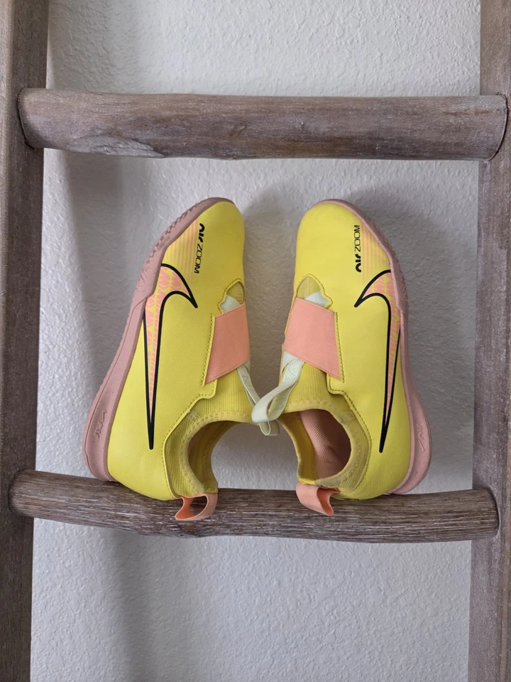 Zapatos de fútbol sala Nike Jr. Zoom Mercurial Vapor niños talla 2y Foto 2 de 4