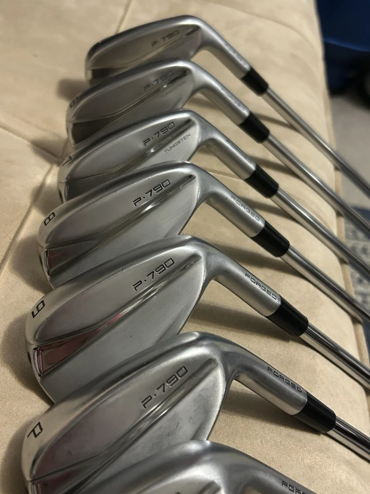 TaylorMade P790 & MG4 Wedges Matching Set 5-AW, 54*60* Stahlschäfte Jugend Spezifikationen