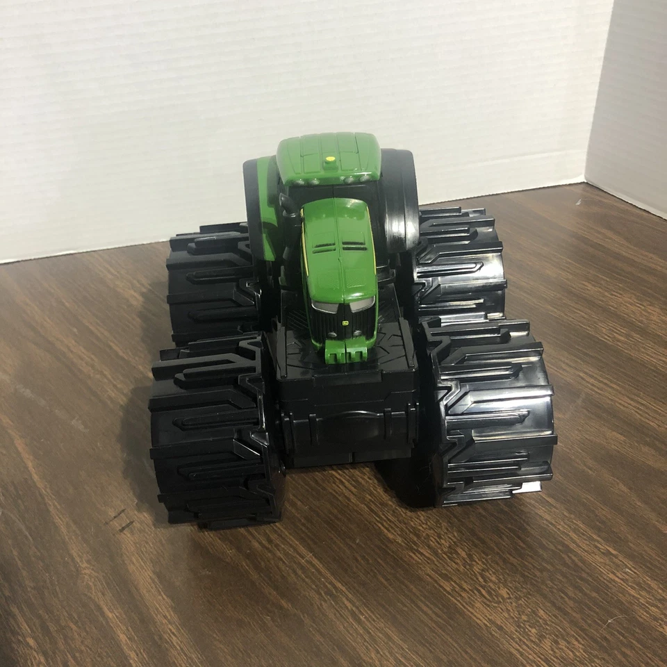 John Deere TOMY Monster Treads Mega Monster Wheels Inc Tractor Sonidos Jugar Juguetes Foto 2 de 4
