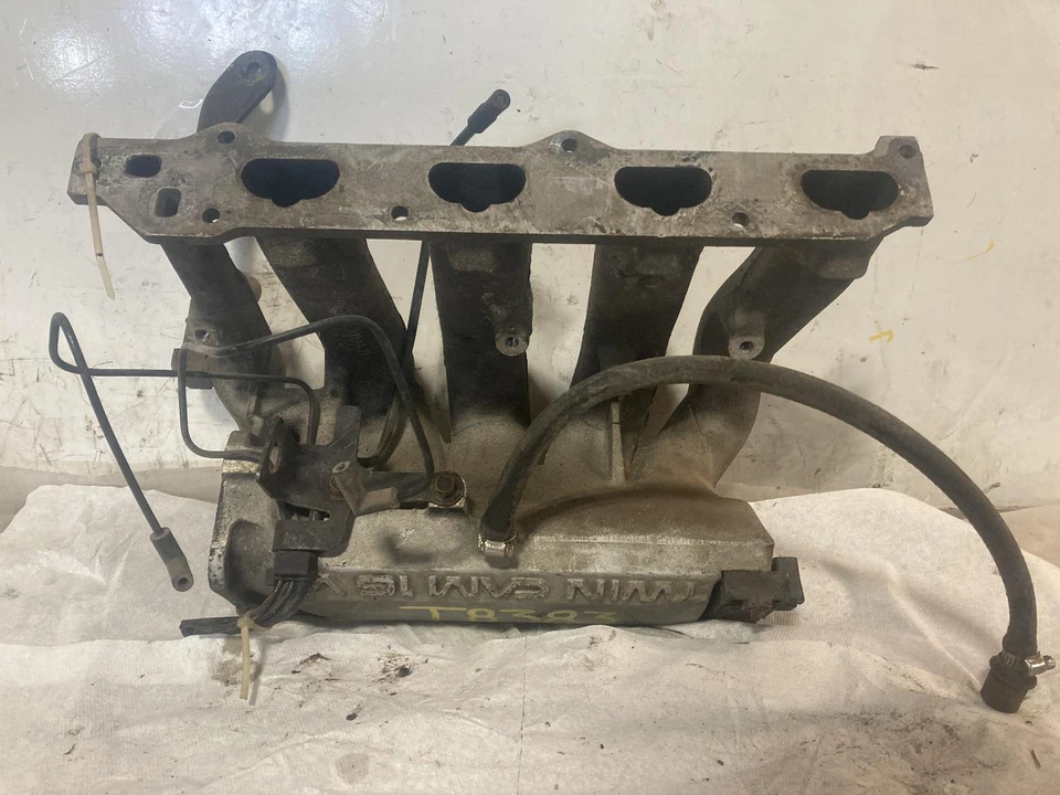 Used Engine Intake Manifold fits: 1993 Saturn Saturn s series DOHC Grade A Foto 2 de 4