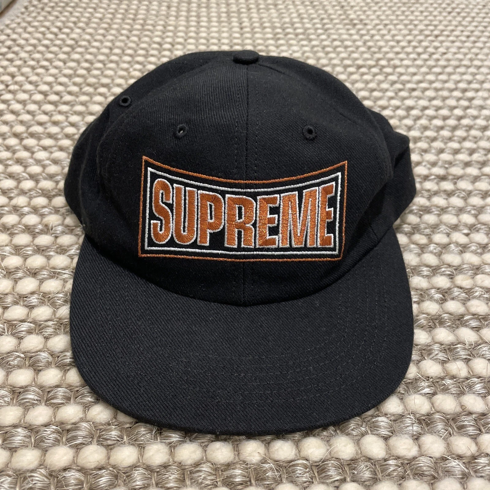 Casquette 6 panneaux Supreme SS18 Metallic Arc taille unique logo noir/bronze authentique