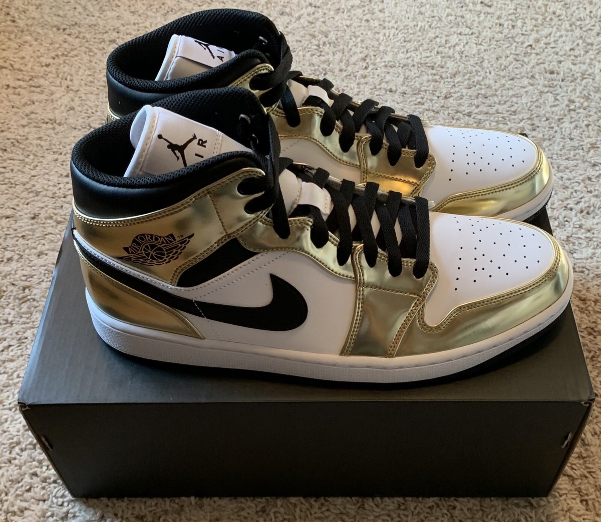 Nike Air Jordan 1 Mid SE Metallic Gold // Style #: DC1419 