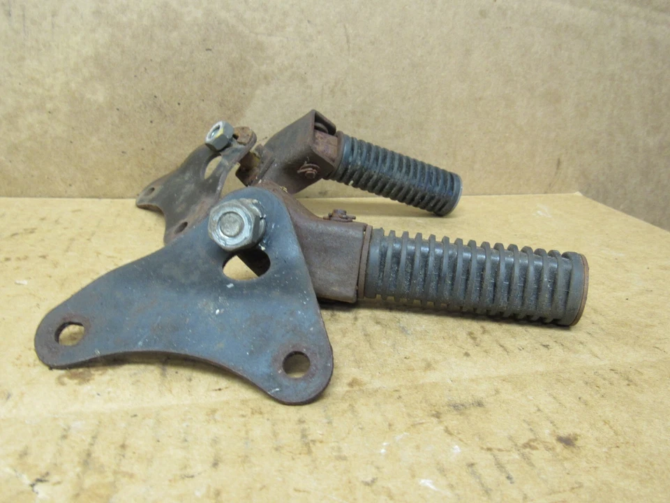 Reposapiés trasero para pasajero Honda CB550K 1976 50716-371-660 Foto 2 de 4