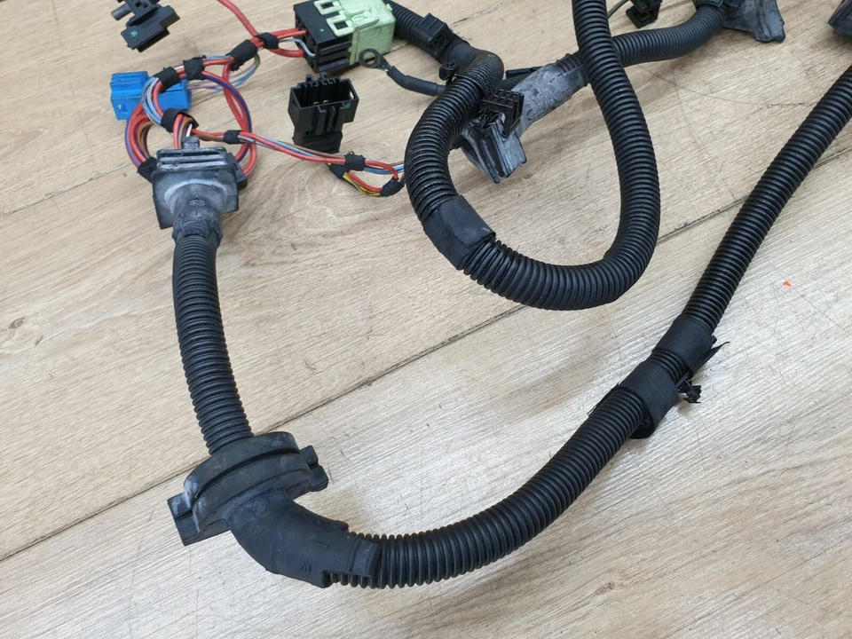 2011 BMW 520D F11 ENGINE WIRING LOOM 736062007/A 851672101 - Image 3 of 4