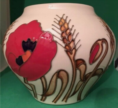 Moorcroft röhrenförmige Vase  Ernte Mohn und Mais  Emma Bossons
