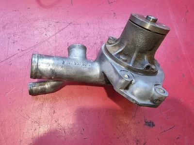 Gehäuse Wasserpumpe 4 und 6 Zylinder Mercedes Oldtimer 1152010001 1212010601 - Bild 1 von 4