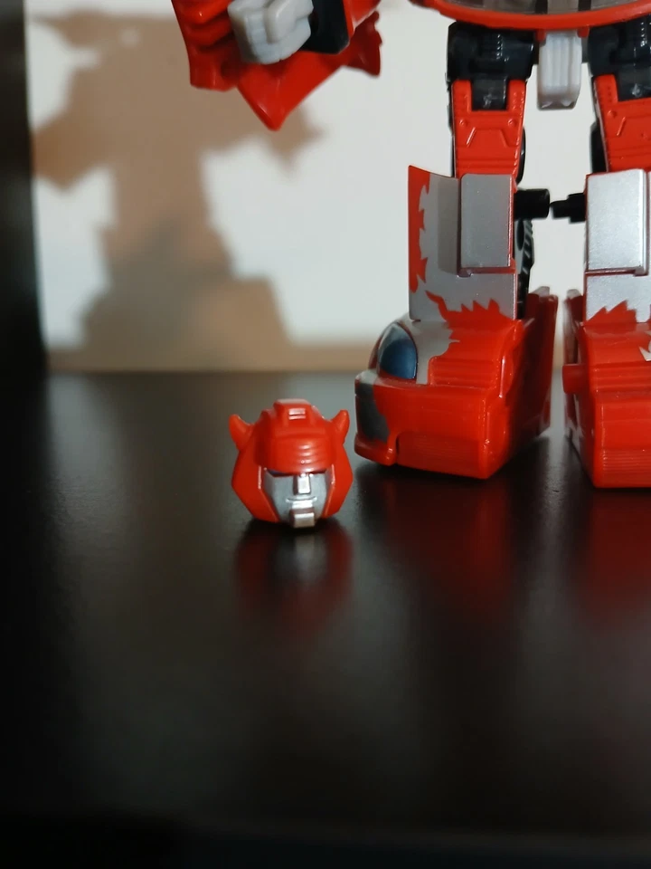 Transformers CHUG Classics Cliffjumper w/ Custom Head - Image 3 of 4