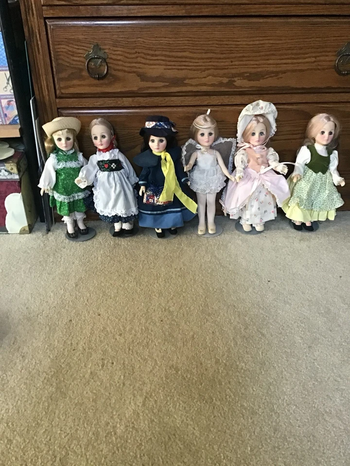 Storybook Dolls With original Boxes  Never Played With. Stored In Glass Cabinet  - Image 2 of 4