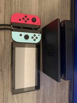 Nintendo Switch Original Handheld Console Black 32GB w/ Charger/HDMI/Dock - Good