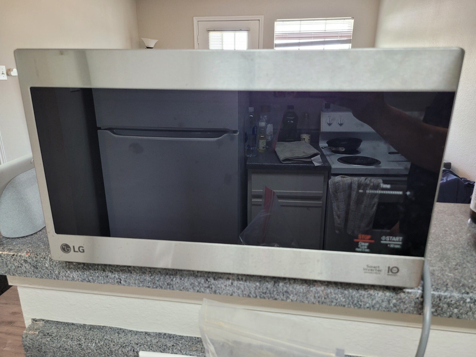 lg neochef lmc0975 stores