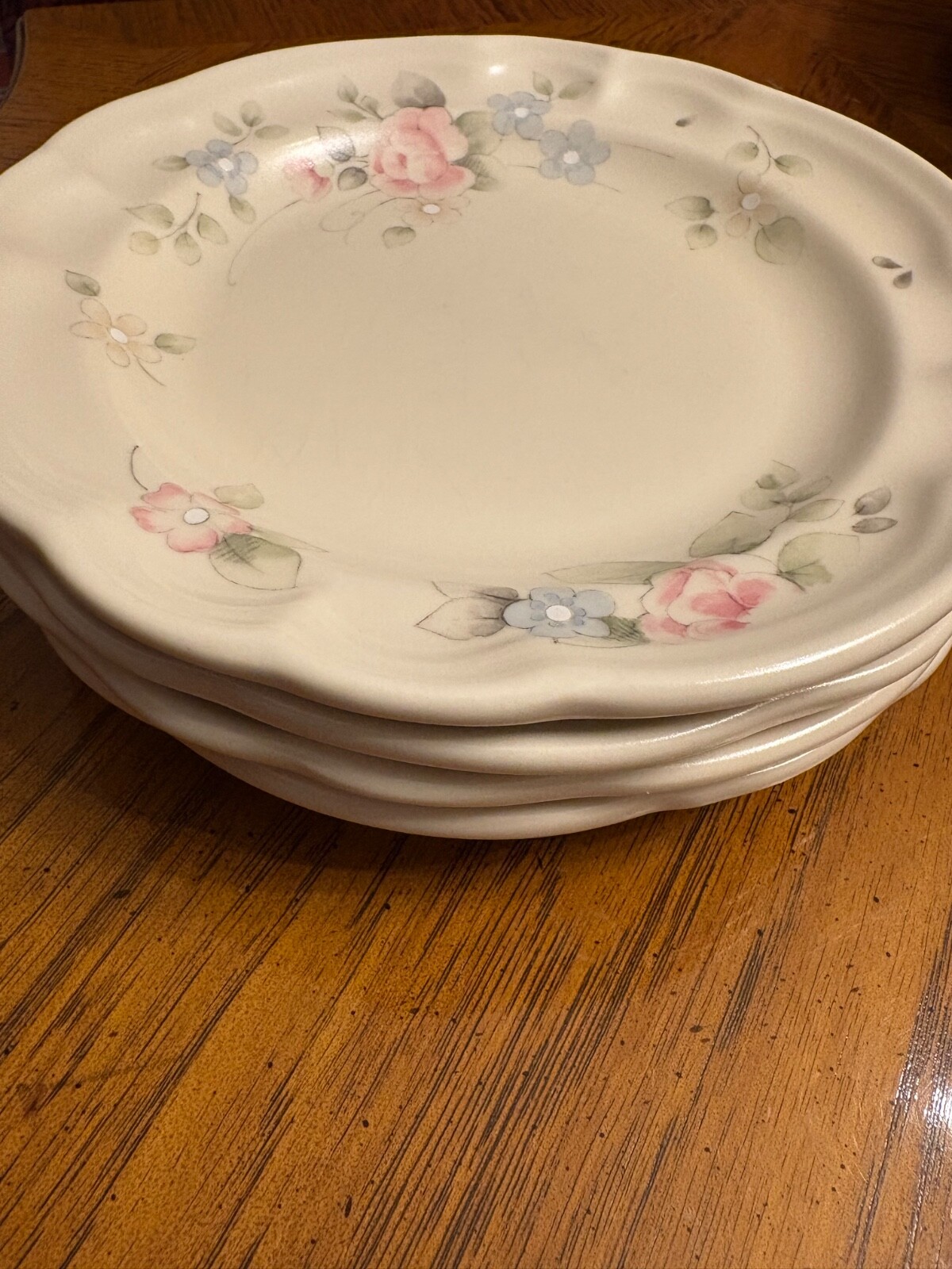 Pfaltzgraff Tea Rose 4-Piece Salad Dessert Plate Set 7.25