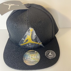 black jordan snapback