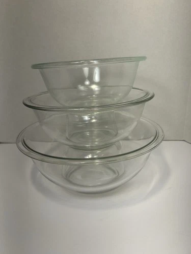 Set of 3 Vintage Pyrex Nesting Mixing Bowls, Clear, 323, 325, 326