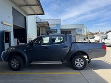 2010 mitsubishi triton for parts