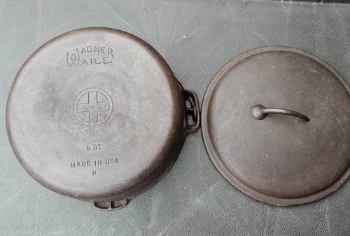 Vintage Griswold–Wagner No. 8 Dutch Oven 5 quart with lid