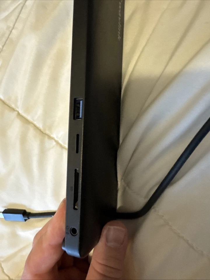 WAVLINK 12-in-1 4K Triple Display USB C Docking Station 100W PD 3.0 Charging - Image 3 of 4