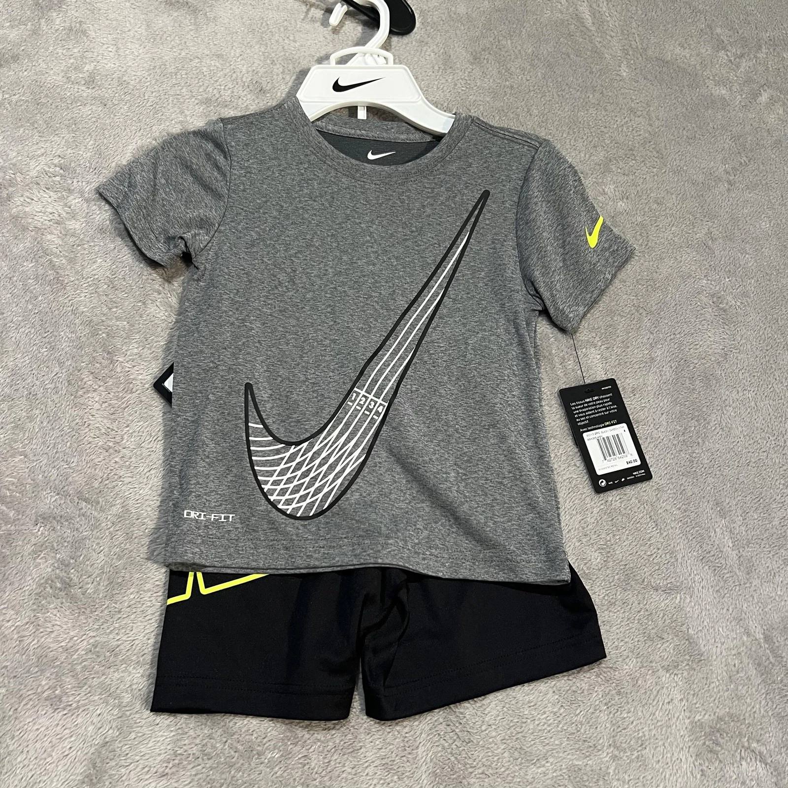 Nike Shirt Shorts Set Boys XS 4 Gray Black Dri-FIT Athletic Activewear New