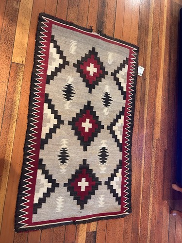 1920-30’s Antique Navajo Rug w/ Natural Dyes - Picture 6 of 6