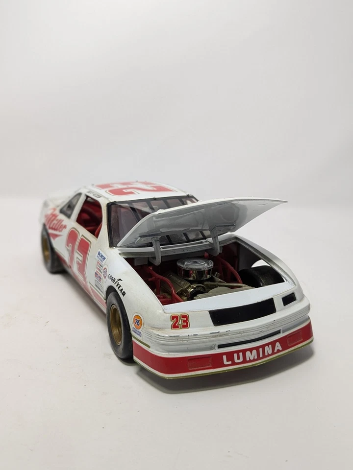 1/18 Ertl 1995 nascar #23 Davey Allison Miller Chevy Lumina bank - Image 3 of 4
