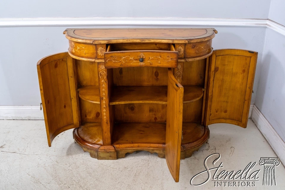 L70631: Gabinete de pasillo de pino decorado con pintura veneciana CHELSEA HOUSE Foto 3 de 4