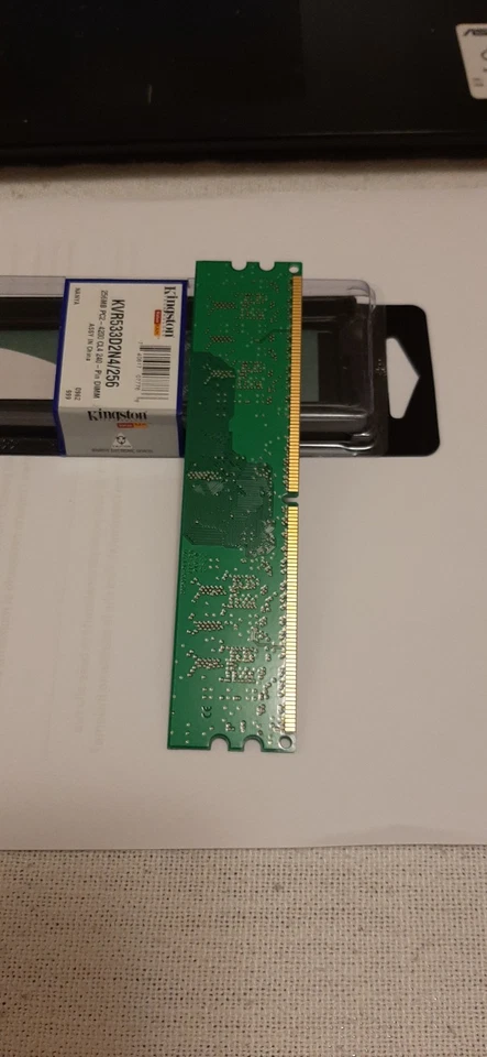 Kingston KVR533D2N4/256  DDR2-533  256MB  PC2-4200  CL4  Vintage  RAM - Immagine 3 di 3