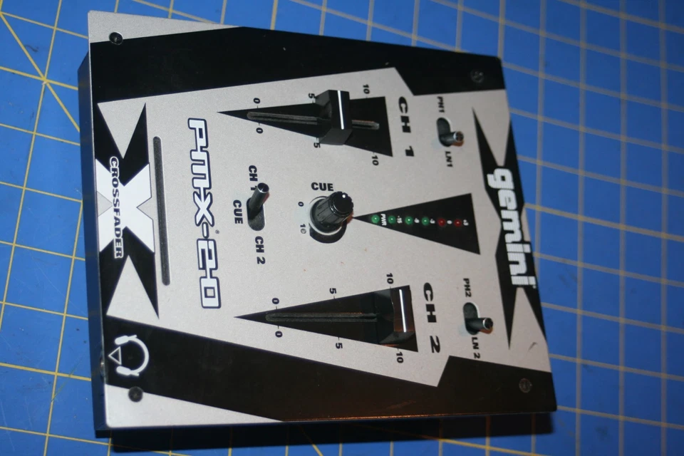 GEMINI PMX-20 PRO STEREO PREAMP MIXER CROSSFADER  AS IS PARTS - Image 2 of 4
