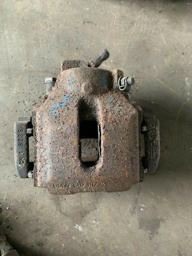 BMW E60 E61 5er Bremssattel Bremszange vorne links 60/30/324