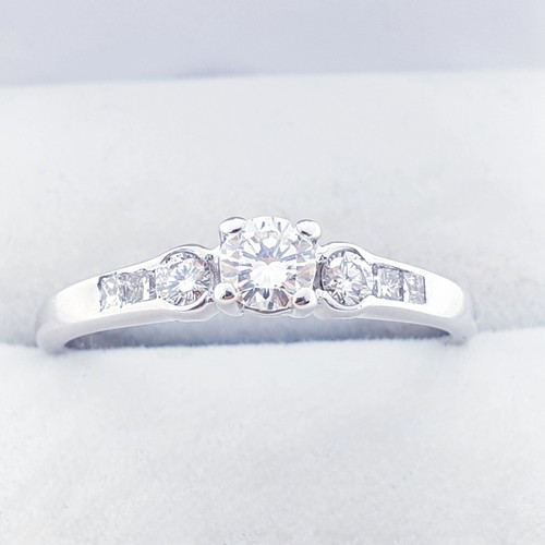 18ct White Gold Ring 0.47ct Diamond Ring 750 Size Q1/2 Value $2830 - Picture 2 of 5