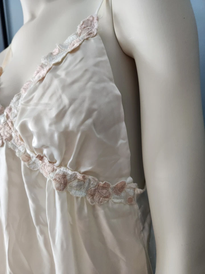 VTG Miss Dior Silky Long Elegant Ivory Lingerie Nightgown Dress SZ Small Medium - Image 4 of 4