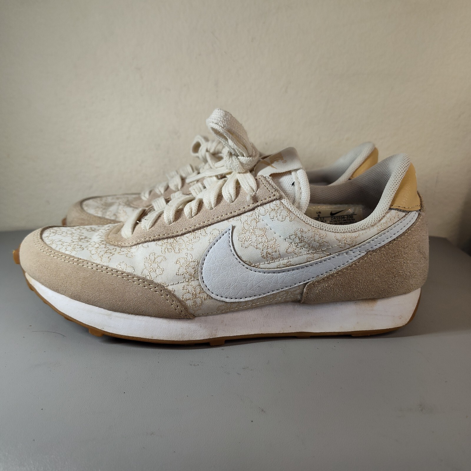 Nike DayBreak SE Sneakers con fiori ricamati DR5556 200 bianco beige donna taglia 6
