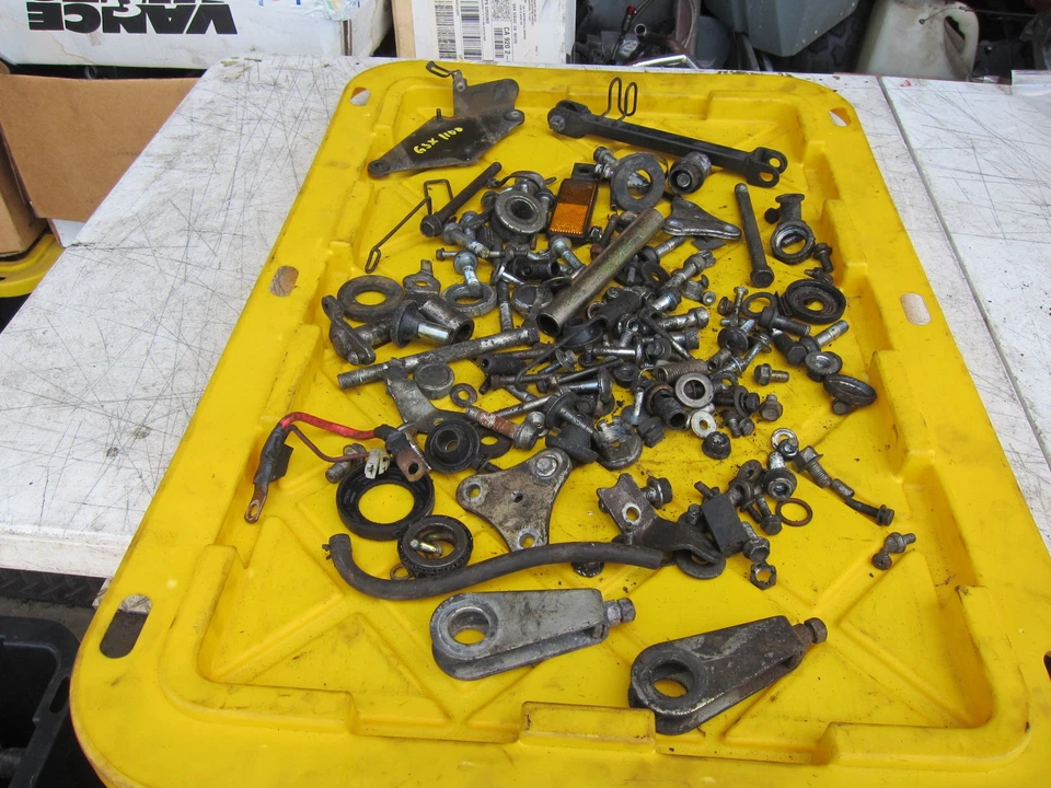 Suzuki Katana 1100 GSX1100F 1990 OEM TENSOR DE CADENA AJUSTE Y ACCESORIOS ADICIONALES Foto 3 de 4