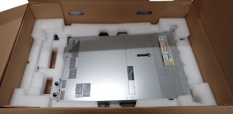 NEW Dell PowerEdge R660xs 24C Gold 5418Y 32GB RAM 8-Bay 1.2TB HDD H755 1U Server - Image 3 of 4