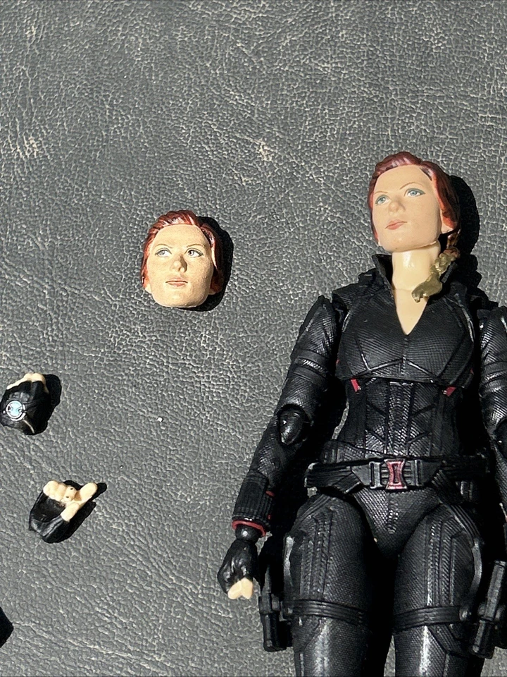 Boneco de ação Viúva Negra Vingadores Ultimato S.H.Figuarts 1:12 usado - Imagem 3 de 4