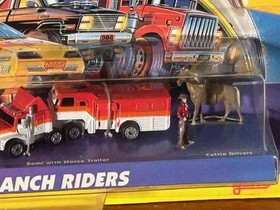 1995 Micro Machines #19 Ranch Riders Vehicles Galoob 75030 NEW IN PACKAGE