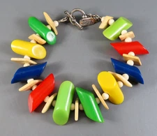 GRANDMOTHER'S BUTTONS Beaded Bracelet MULTICOLOR WEDGE BEADS Retro Funky Plastic